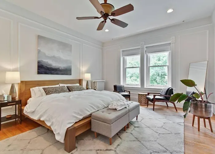 Historic Luxury Townhouse In Downtown Hébergement de vacances *